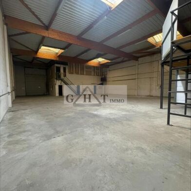 Local industriel 550 m²