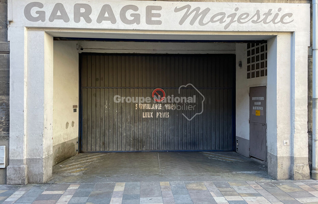 garage  pièces  m2 à louer à Nîmes (30900)