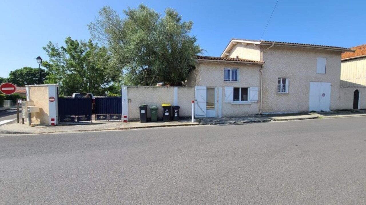 maison 6 pièces 301 m2 à vendre à Saint-Vivien-de-Médoc (33590)