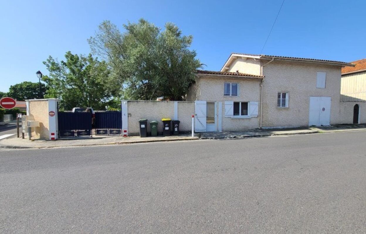 maison 6 pièces 301 m2 à vendre à Saint-Vivien-de-Médoc (33590)