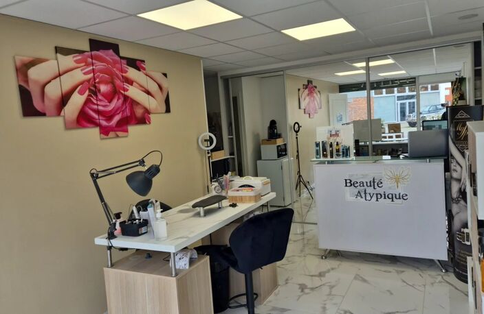 Local et fonds de commerce Coiffeur, Esthéticien — photo 3