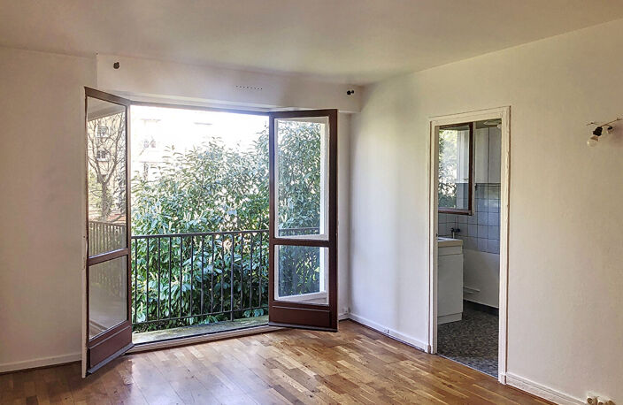 Studio 32 m2 LaVarenne Saint Hilaire — photo 4