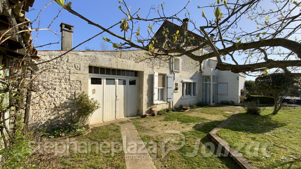 maison 7 pièces 155 m2 à vendre à Saint-Genis-de-Saintonge (17240)