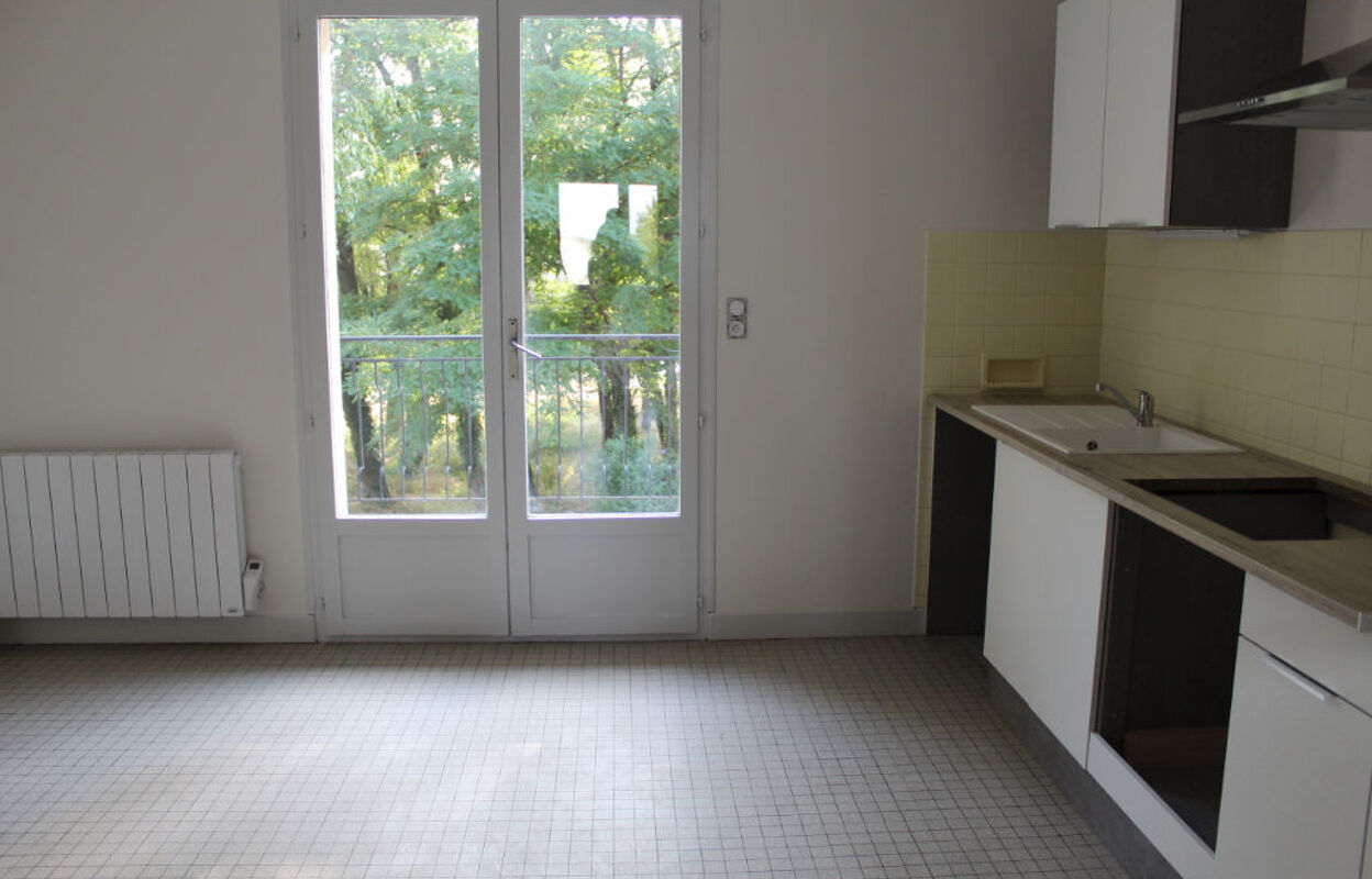 appartement 3 pièces 87 m2 à louer à Charmoy (89400)