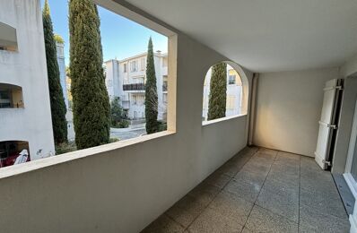 location appartement 960 € CC /mois à proximité de Marseille 8 (13008)