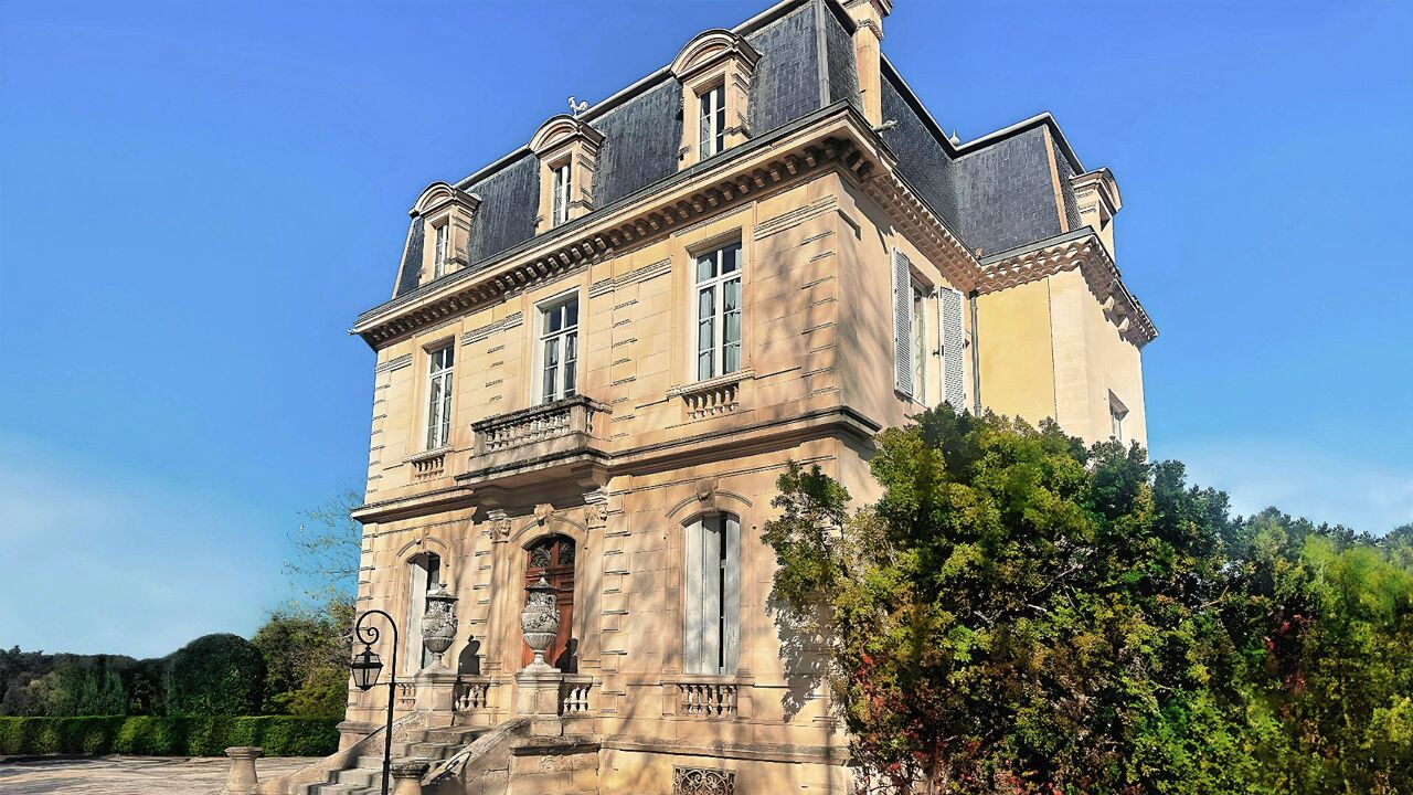 maison 15 pièces 450 m2 à vendre à Nîmes (30900)