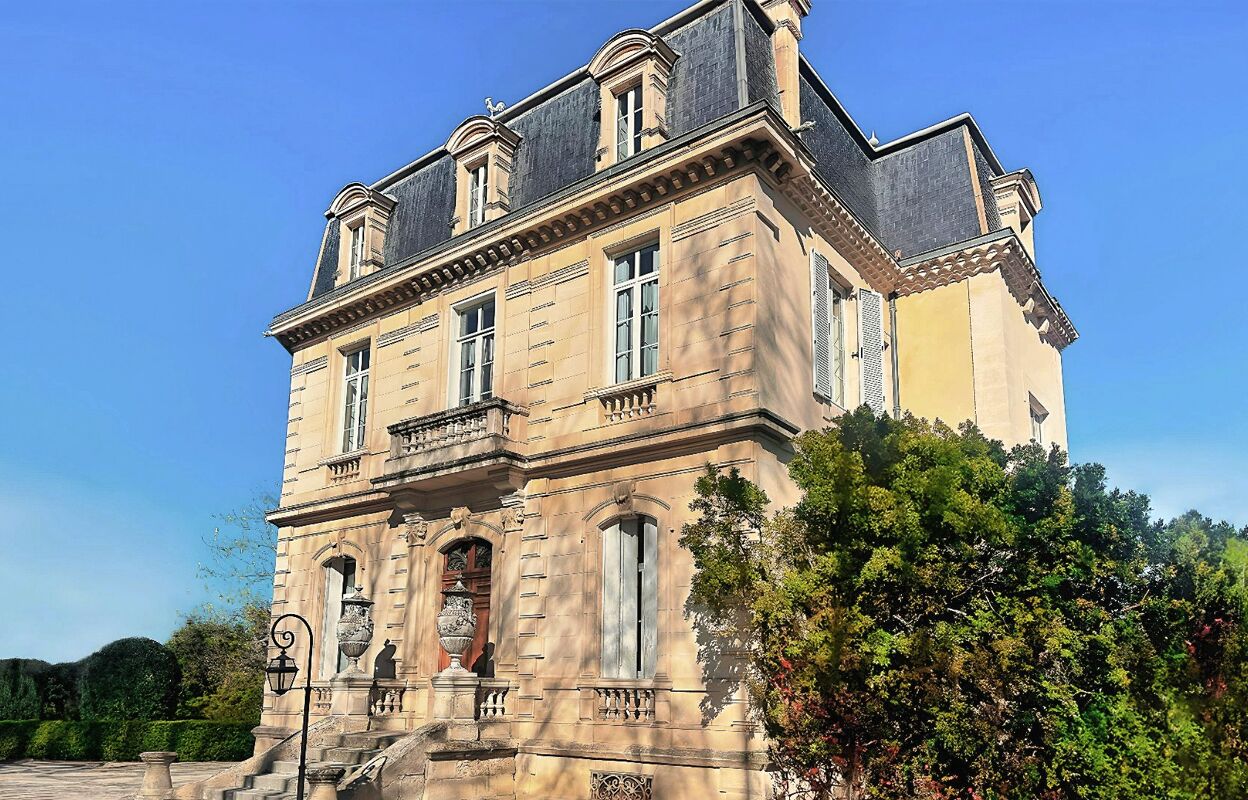 maison 15 pièces 450 m2 à vendre à Nîmes (30900)