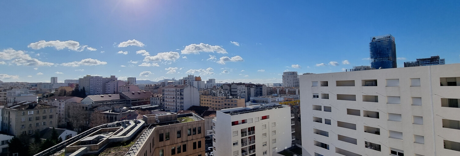 Garage   m² à louer à Marseille 3 (13003)