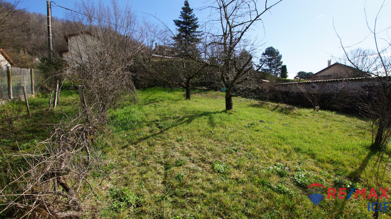 terrain  pièces 837 m2 à vendre à Saint-Savin (38300)