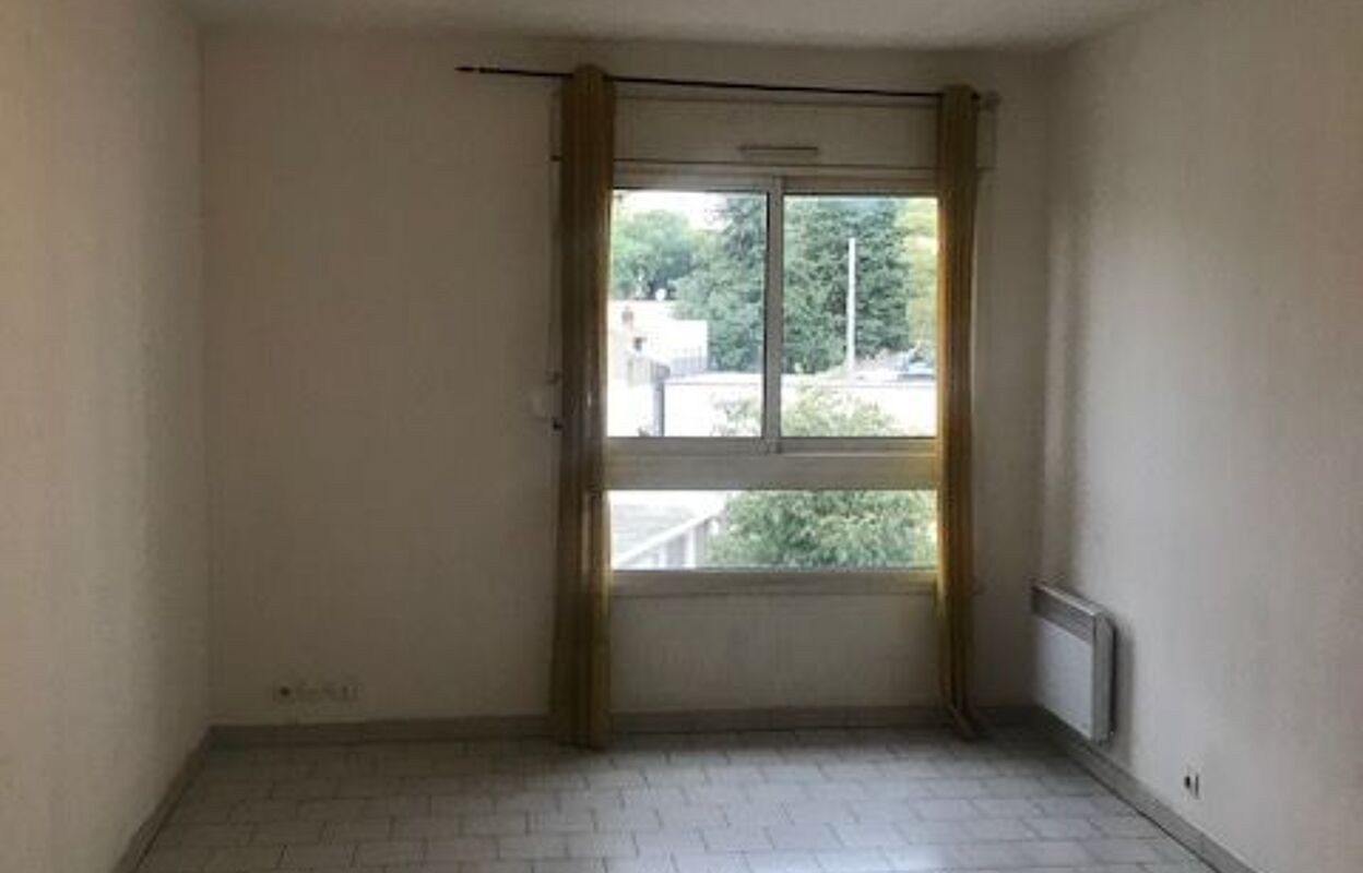 appartement 1 pièces 28 m2 à louer à Nîmes (30900)