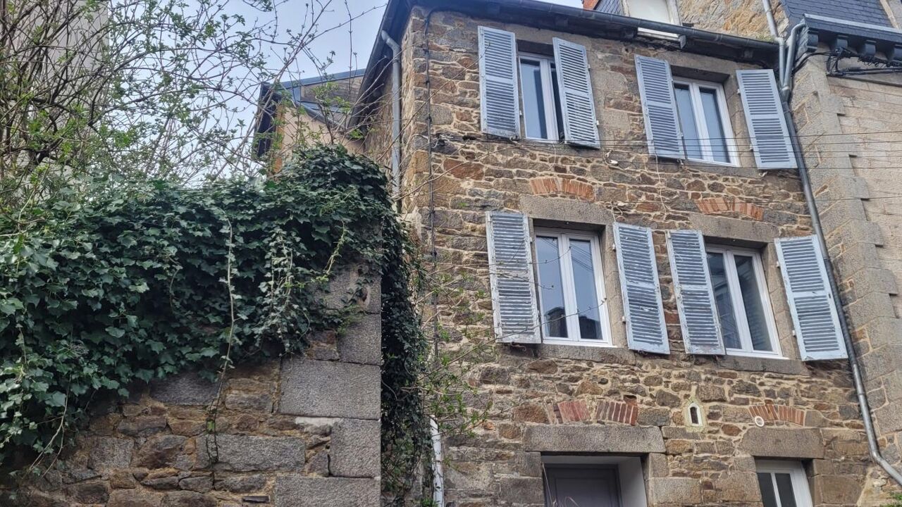 immeuble  pièces 174 m2 à vendre à Saint-Brieuc (22000)