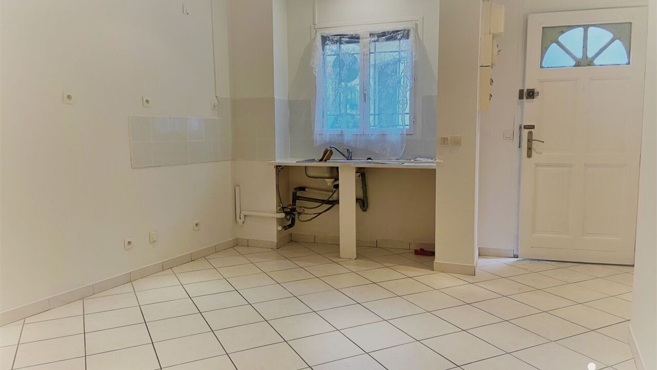 appartement 2 pièces 32 m2 à vendre à Corbeil-Essonnes (91100)