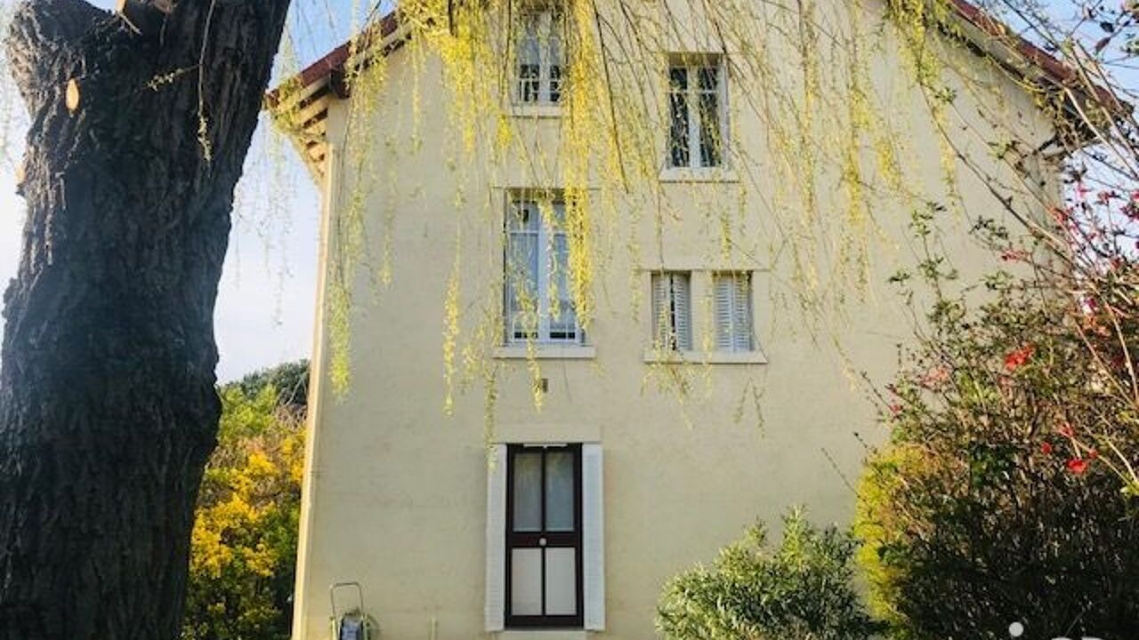 maison 6 pièces 127 m2 à vendre à Montluçon (03100)