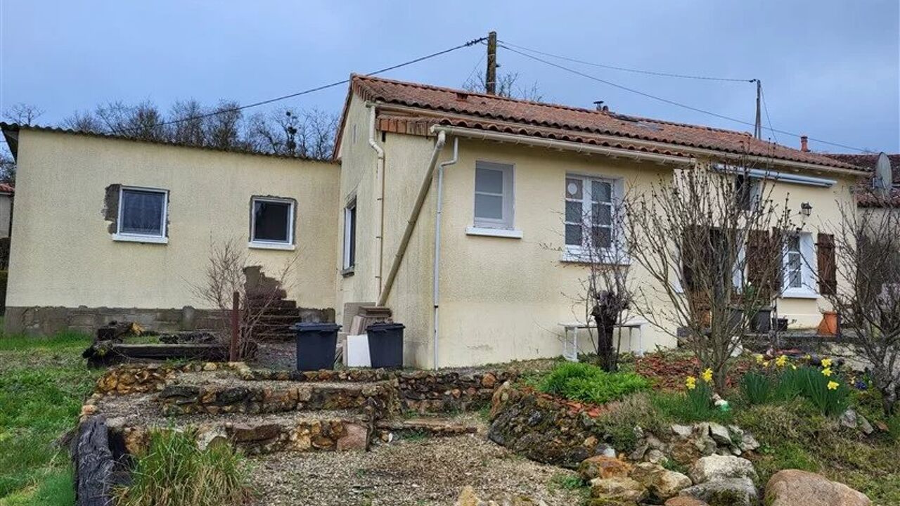 maison 3 pièces  m2 à Moussac (86150)