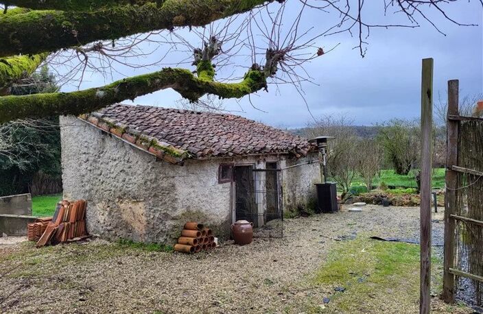 Maison de hameau avec jardin à Moussac dans la Vienne — photo 2