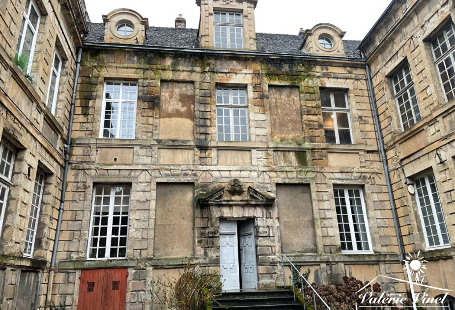 Appartement Autun 7 pièce(s) 250 m2 — photo 1