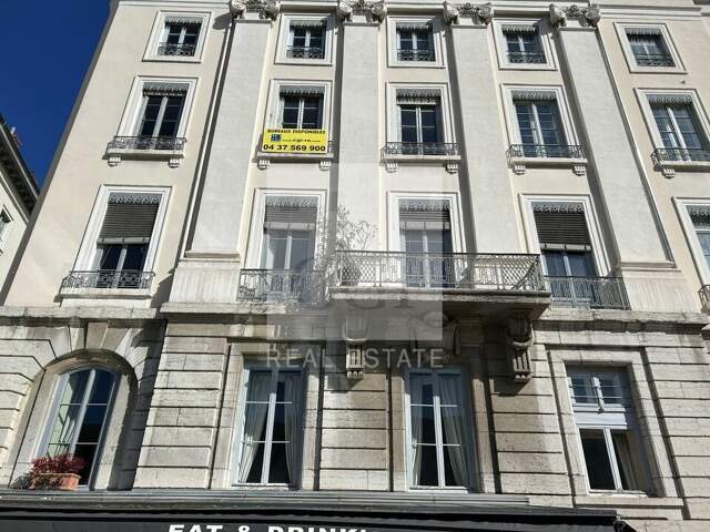 BUREAUX / APPARTEMENT à LOUER — photo du bien