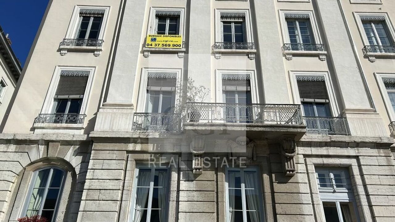 bureau  pièces 231 m2 à louer à Lyon 2 (69002)