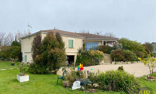 Maison 5 Pièces 128 m² à vendre à Jarnac-Champagne (17520)