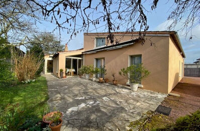 vente maison 371 000 € à proximité de Saint-Cyr (86130)
