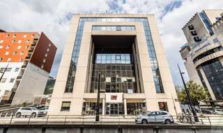 Bureau  215 m² à louer à Grenoble (38000)