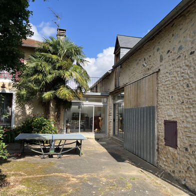 Maison 9 pièces 275 m²