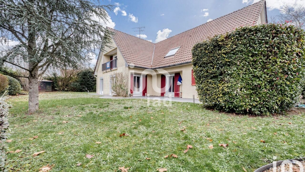 maison 6 pièces 227 m2 à vendre à La Queue-en-Brie (94510)
