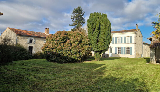 Villa / Maison 8 pièces  à vendre Saint-Savinien 17350