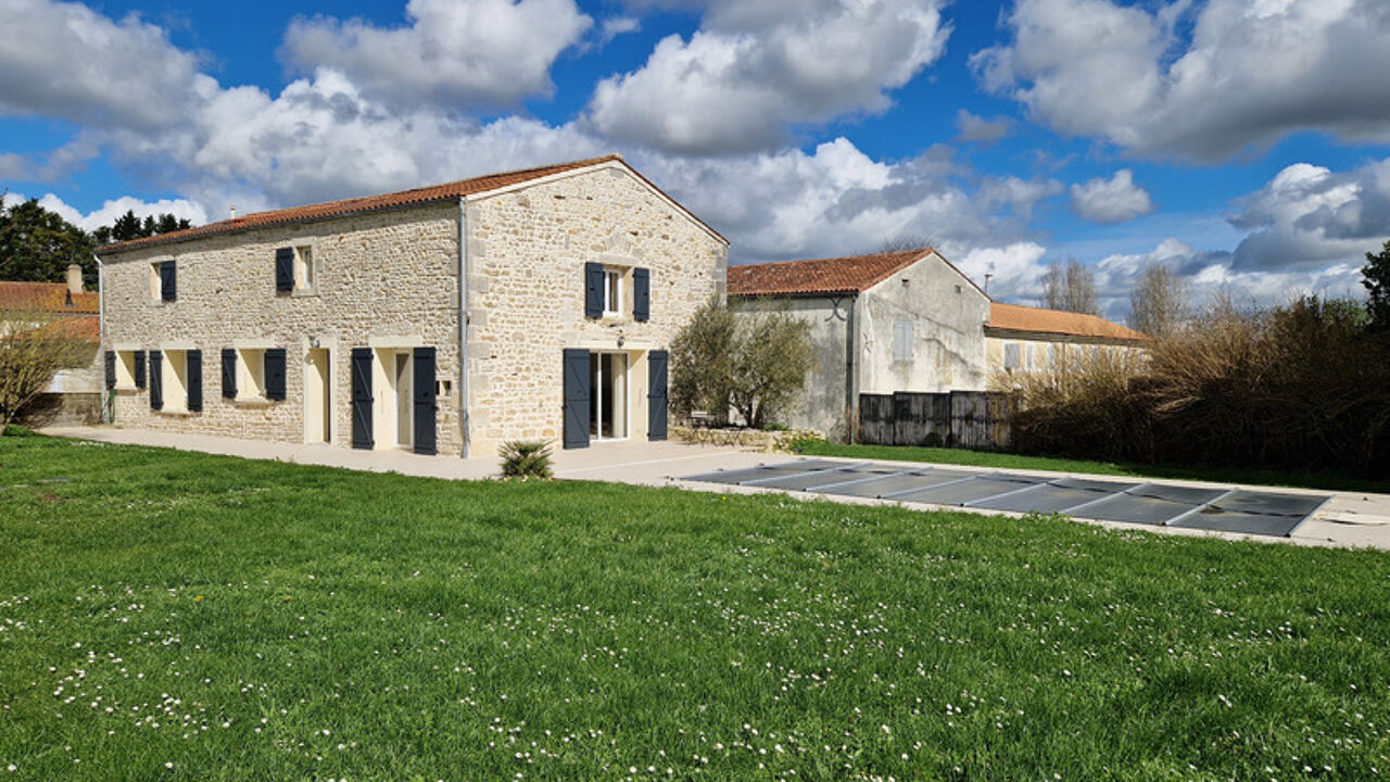 maison 8 pièces 210 m2 à vendre à Tonnay-Charente (17430)