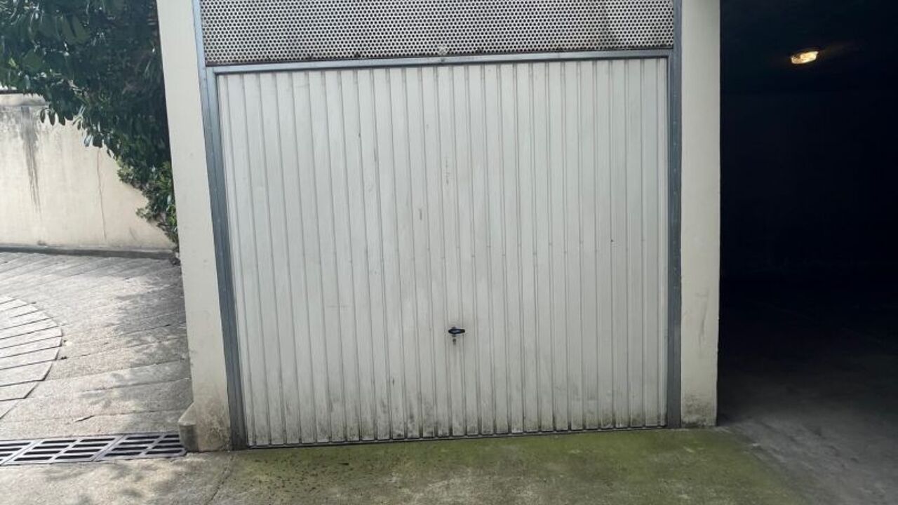 garage  pièces 9 m2 à vendre à Fresnes (94260)