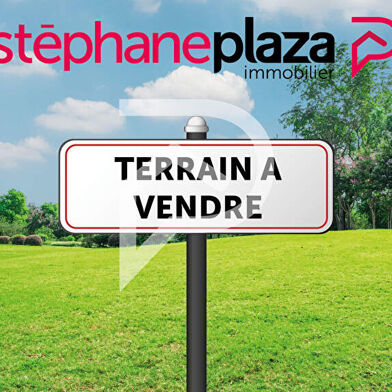 Terrain 770 m²