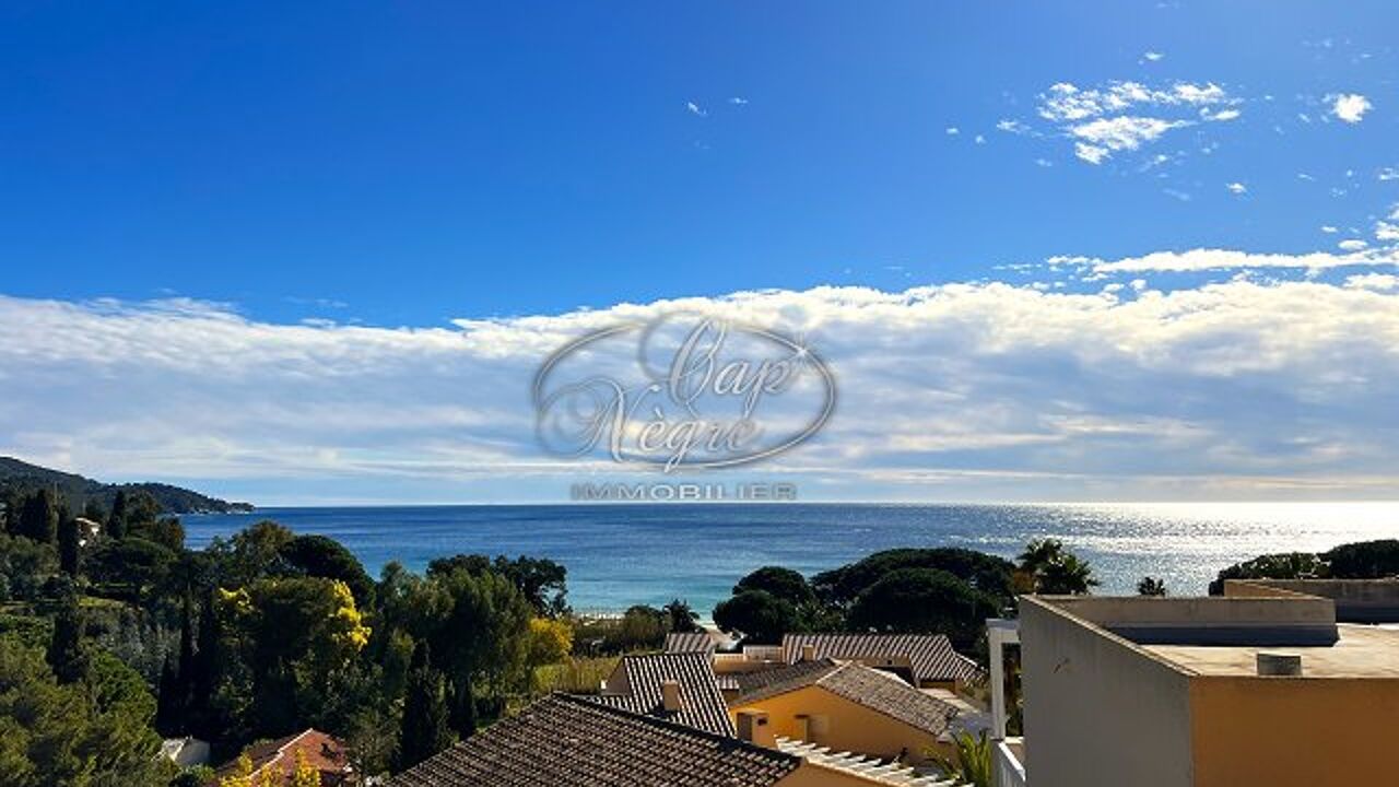 appartement 2 pièces 37 m2 à vendre à Le Lavandou (83980)