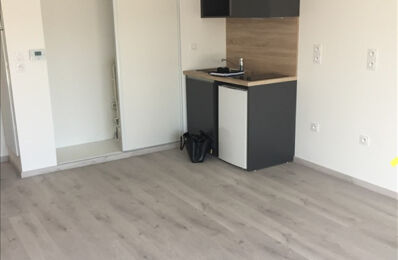 location appartement 595 € CC /mois à proximité de Le Pellerin (44640)