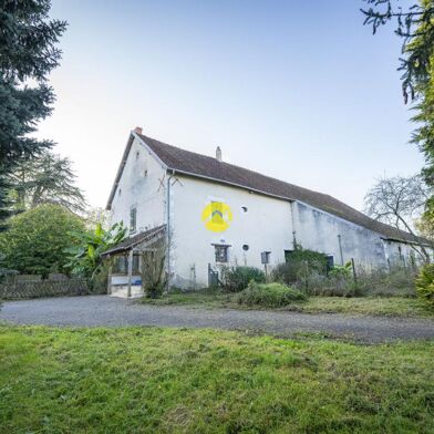 Maison 8 pièces 296800 €