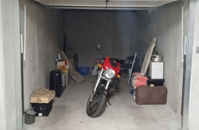 location garage 111 € CC /mois à proximité de Caveirac (30820)