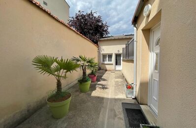 location appartement 365 € CC /mois à proximité de Condé-sur-Marne (51150)
