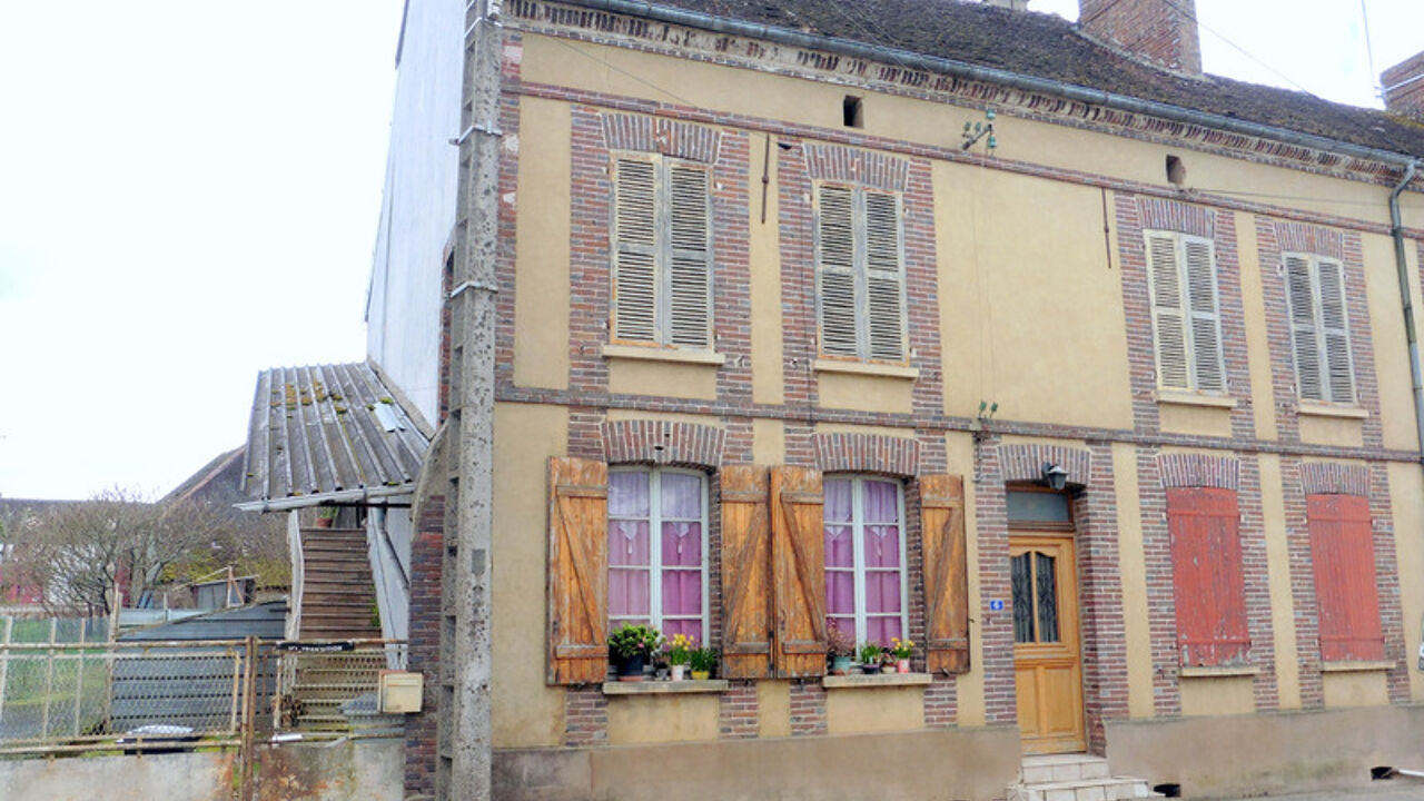 maison 10 pièces 210 m2 à vendre à Arces-Dilo (89320)