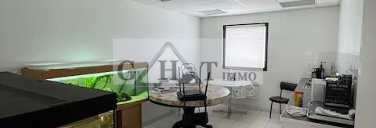 Local industriel  870 m² à vendre à Fontenay-Trésigny (77610)