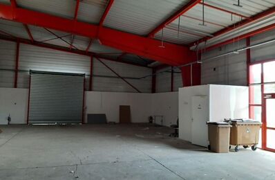 location local industriel 3 773 € CC /mois à proximité de Cholet (49300)