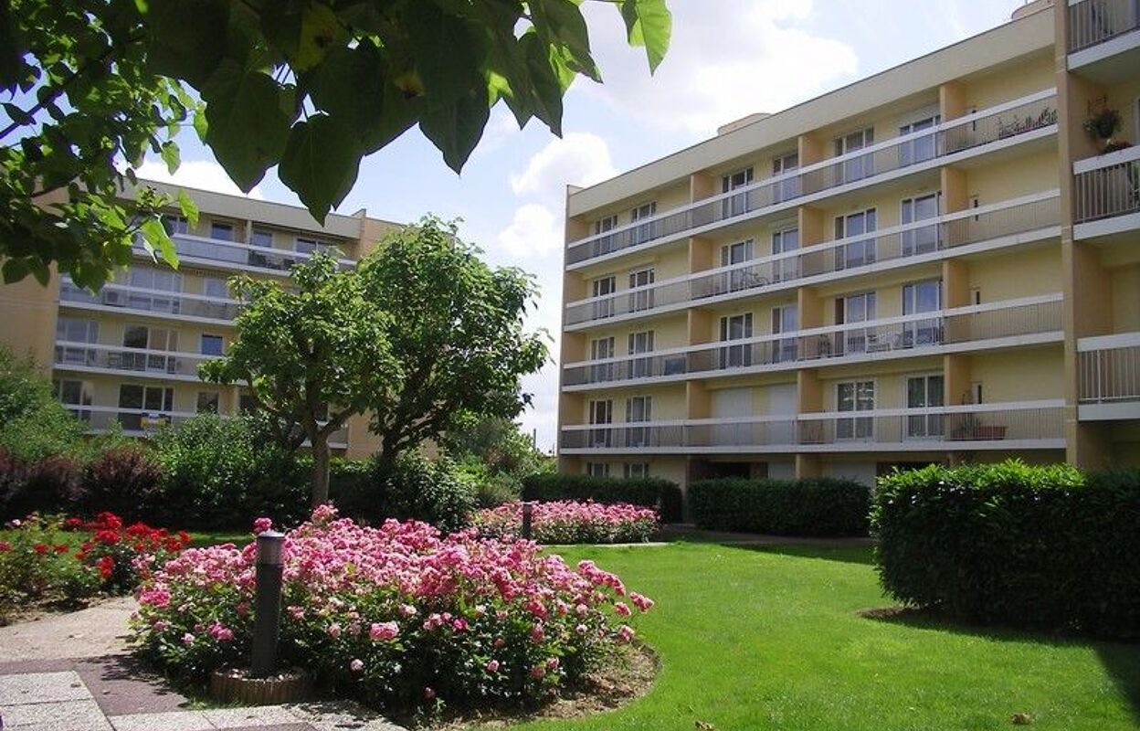 appartement 5 pièces 99 m2 à vendre à Élancourt (78990)