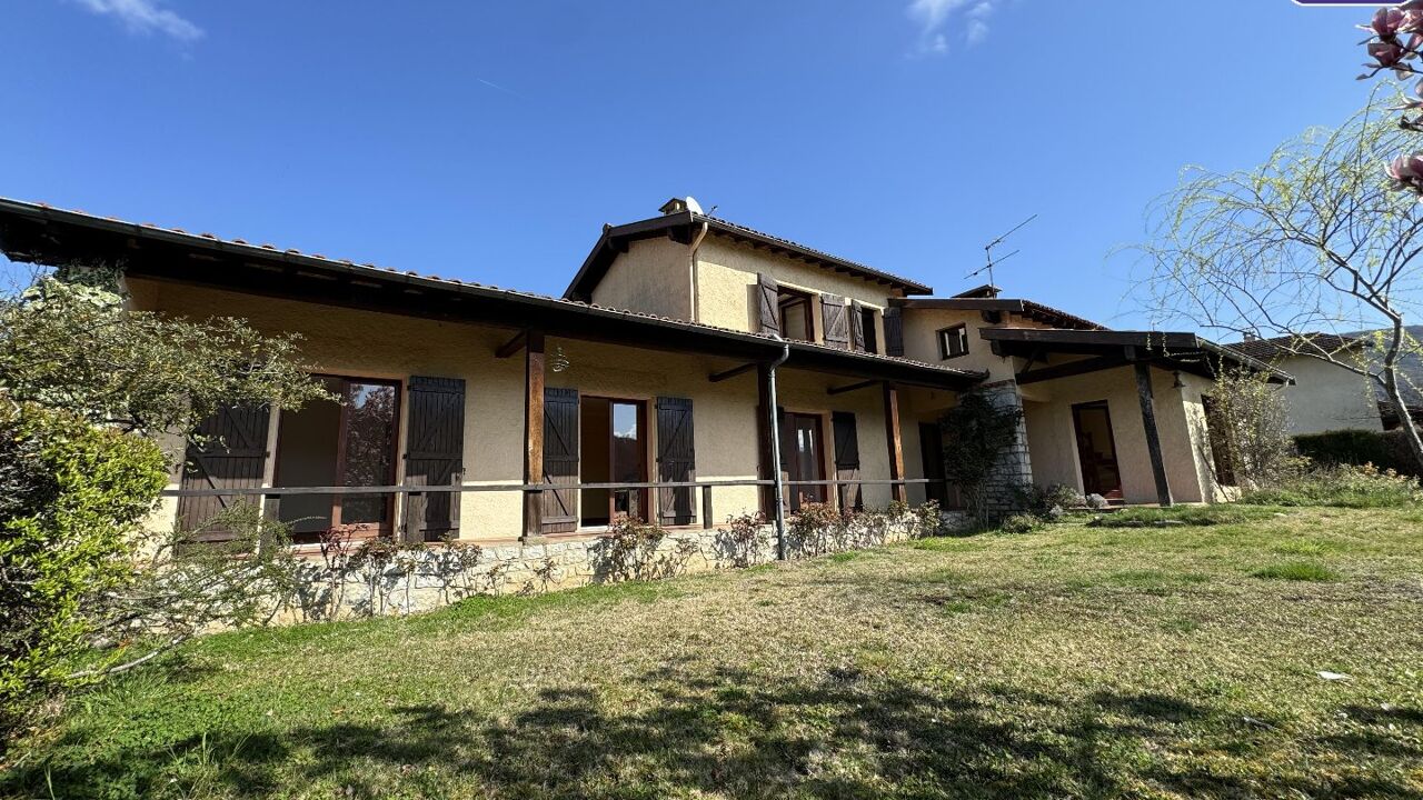 maison 10 pièces 213 m2 à vendre à Foix (09000)