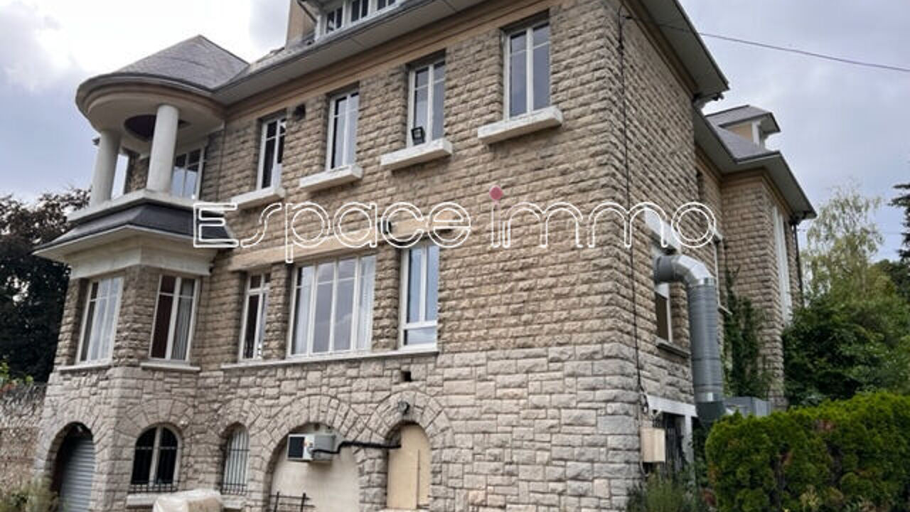 immeuble  pièces 677 m2 à vendre à Mont-Saint-Aignan (76130)