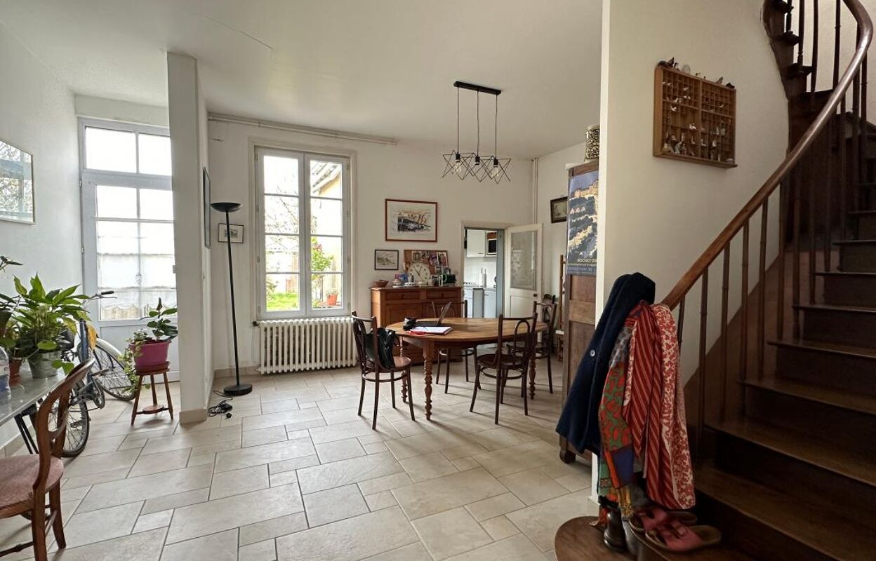 maison 4 pièces 113 m2 à vendre à Rochefort (17300)