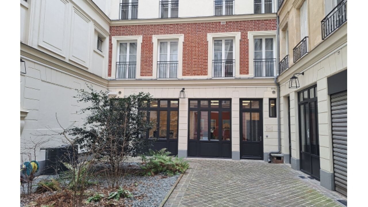 bureau  pièces 110 m2 à louer à Paris 8 (75008)