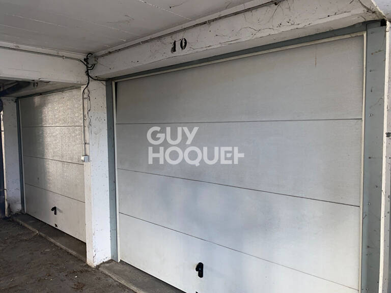 Garage de 13.6 m² à vendre loué - investissement — photo 1