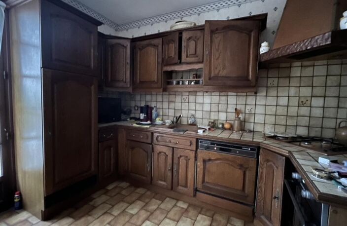 Pavillon de 100 m² sur sous-sol sur 1 600 m² de terrain — photo 4