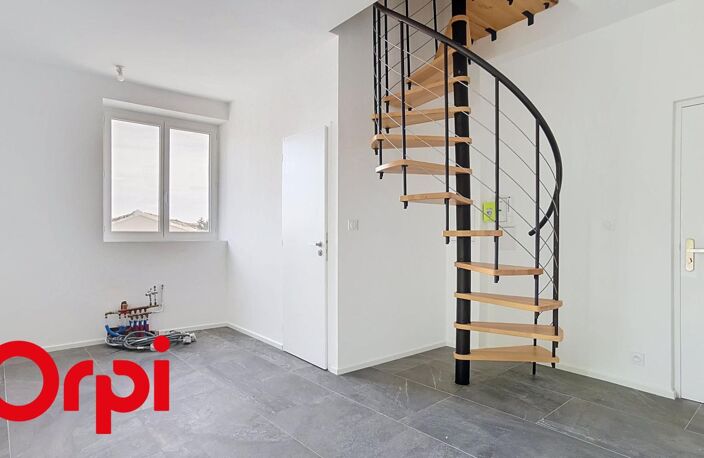 Superbe Duplex Atypique rénové – Grande terrasse & Frais de notaire réduits ! — photo 5