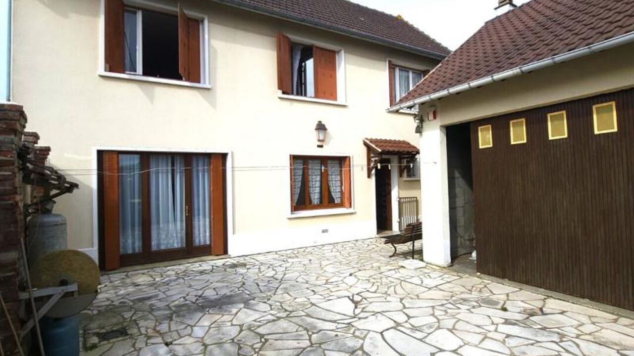 maison 4 pièces 88 m2 à vendre à Saint-Lubin-des-Joncherets (28350)