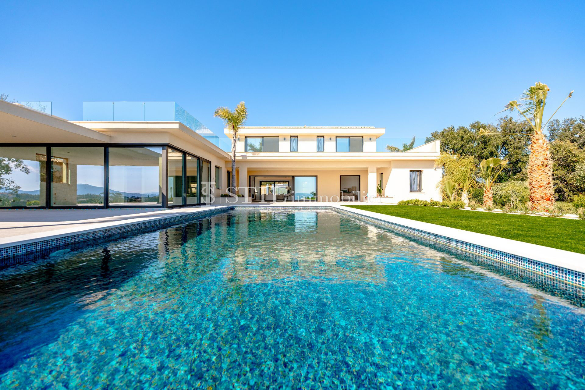 Villa / Maison  T6 à vendre Sainte-Maxime 83120