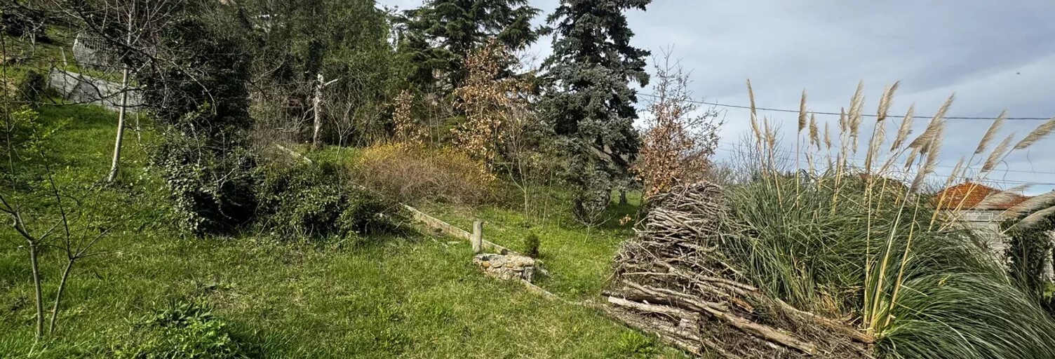 Terrain  712 m² à vendre à Saint-Jean-de-Galaure (26240)